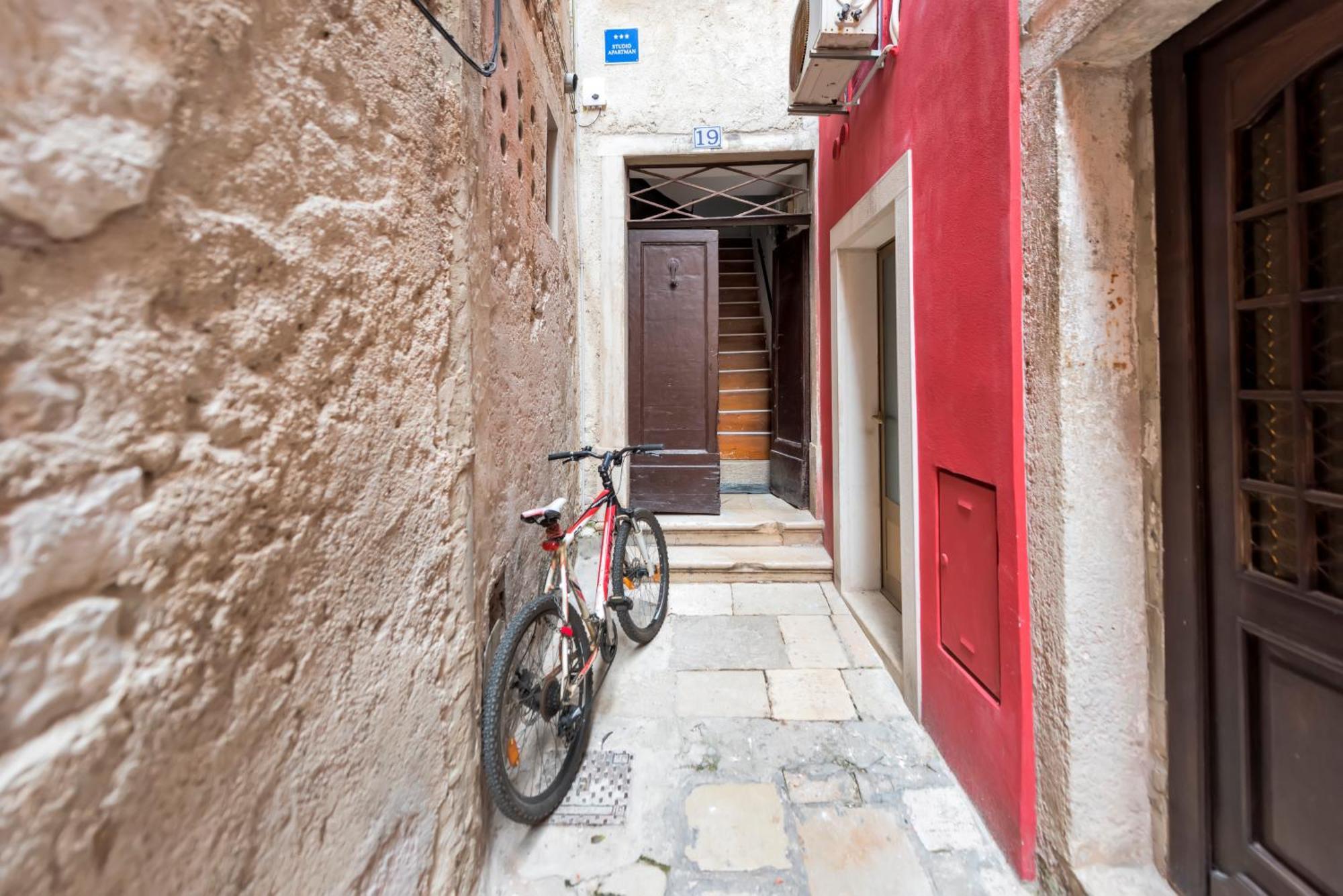 Apartment Leo روفينج المظهر الخارجي الصورة